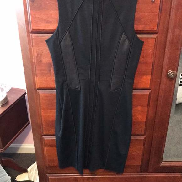 Barneys New York black fitted dress size 2 - Picture 7 of 9
